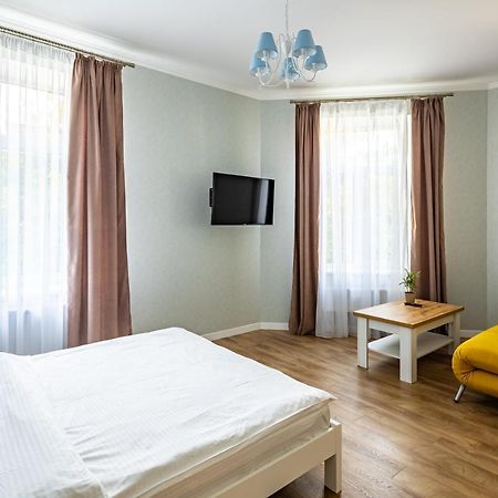 Leontovycha Apartment Lviv Dış mekan fotoğraf