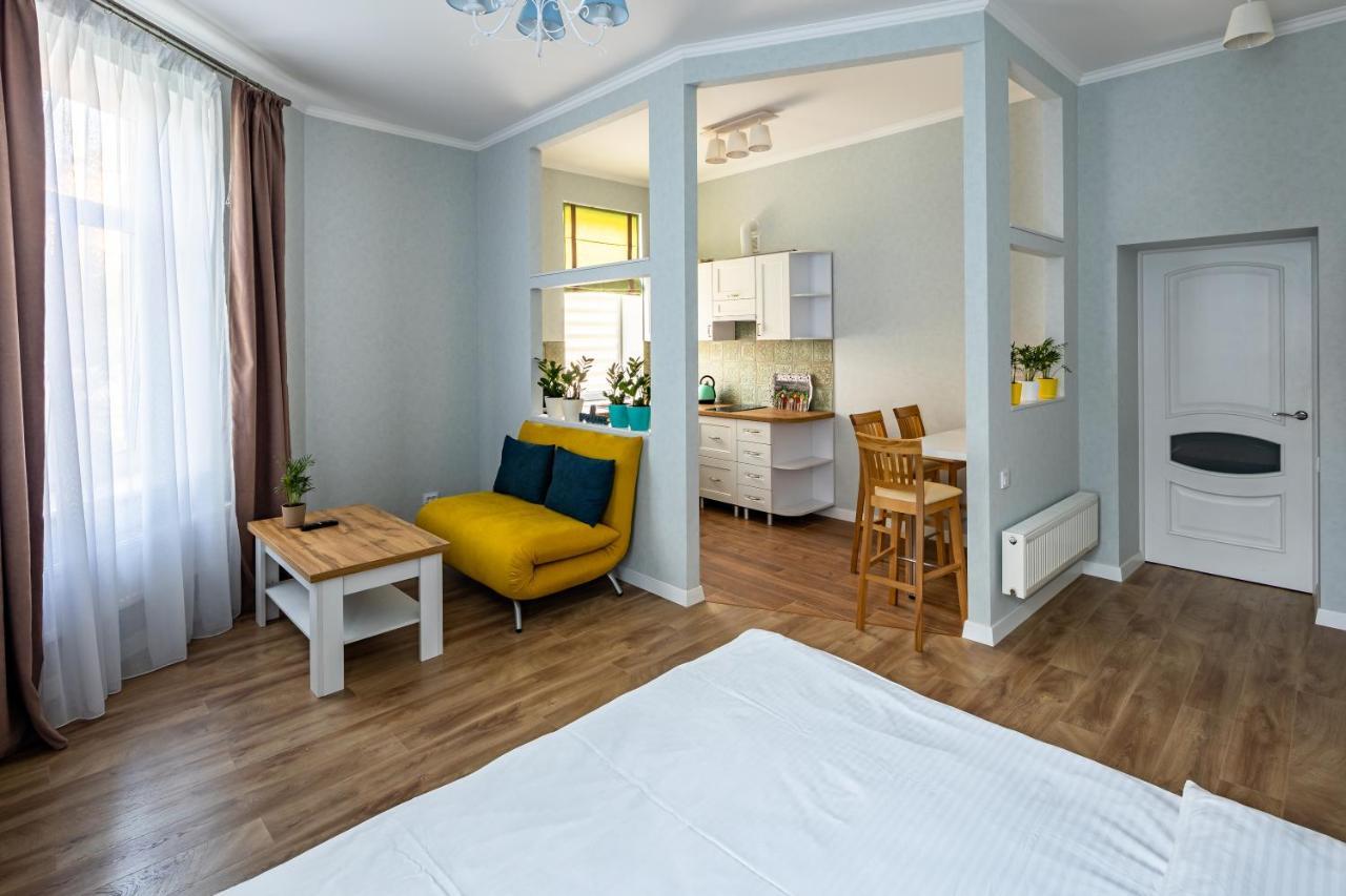 Leontovycha Apartment Lviv Dış mekan fotoğraf